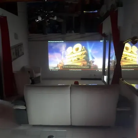 Loft Proche Mer, Jacuzzi Cinema Mandelieu